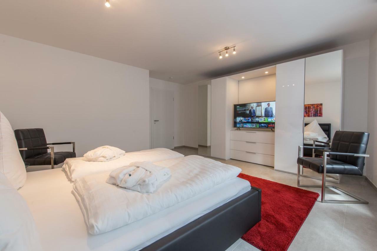 Vis-ahr-vis Apartment