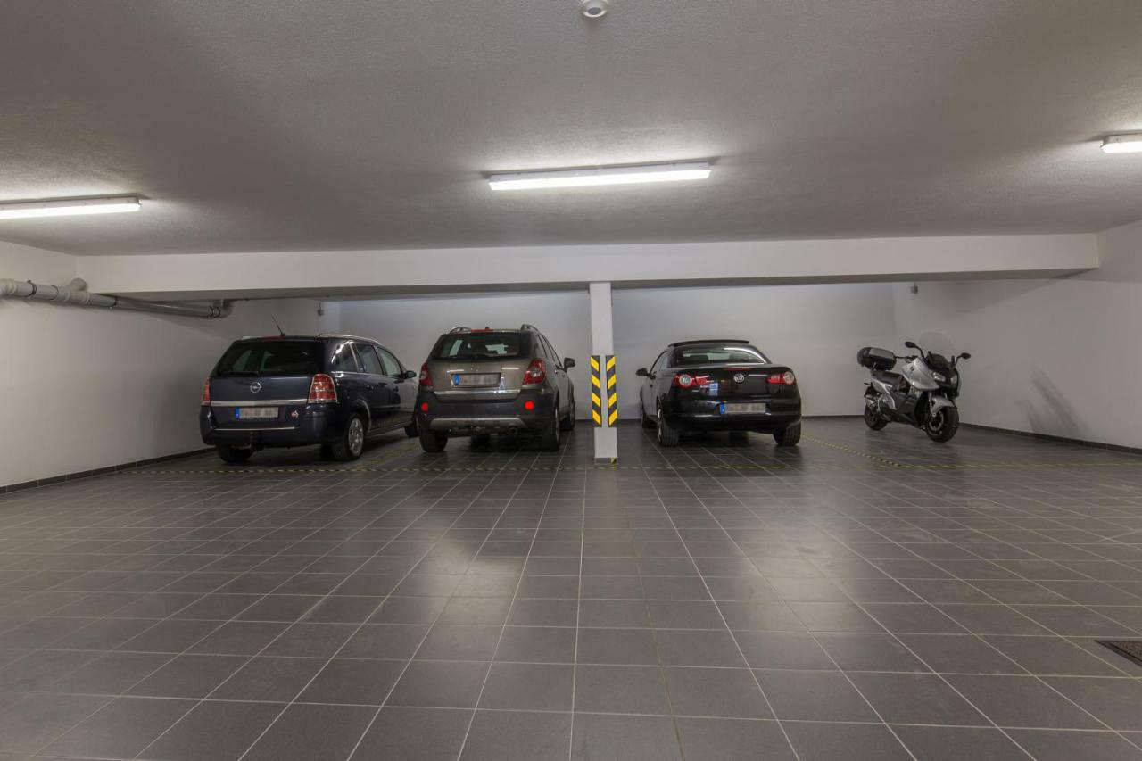 Apartment Vis-ahr-vis